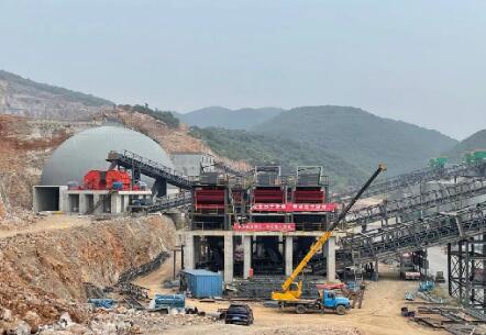 荊門(mén)紫崗礦業(yè)石灰石破碎：東線(xiàn)產(chǎn)量2000t/h，西線(xiàn)產(chǎn)量2500t/h