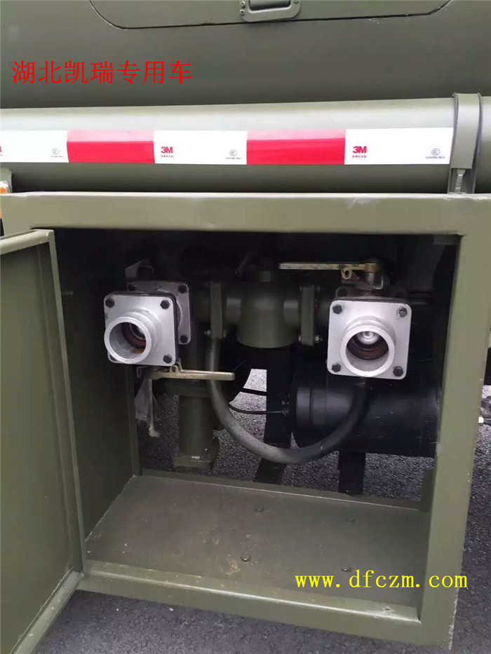 越野加油車油管接口