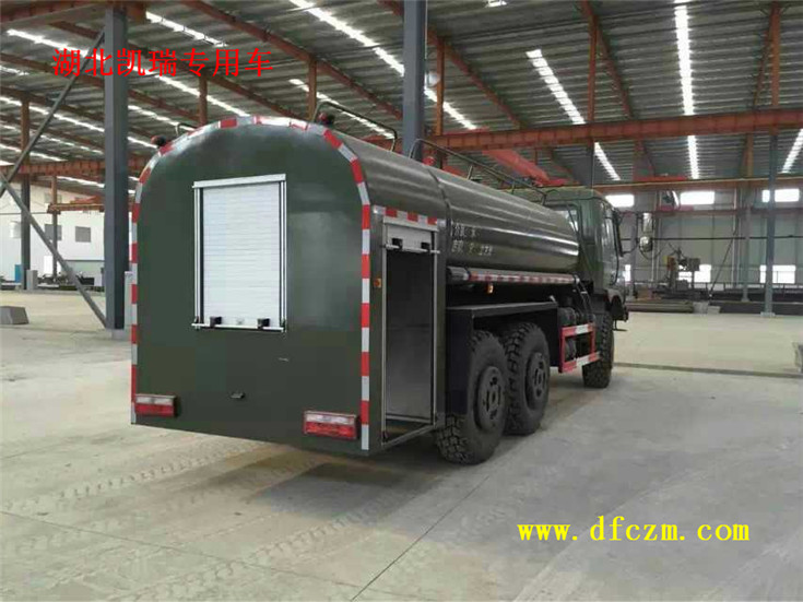 東風(fēng)六驅(qū)灑水車整體布置