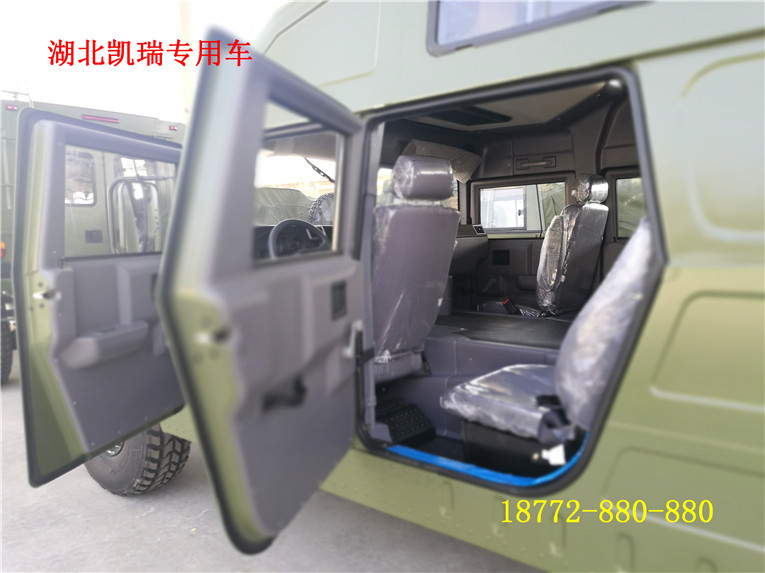 東風(fēng)猛士運(yùn)兵車車門開啟角度 東風(fēng)猛士運(yùn)兵車車門開啟角度