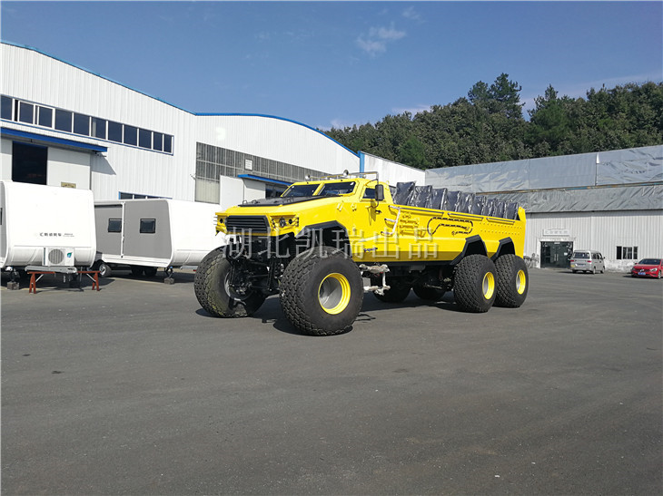 六驅(qū)沙漠沖浪車