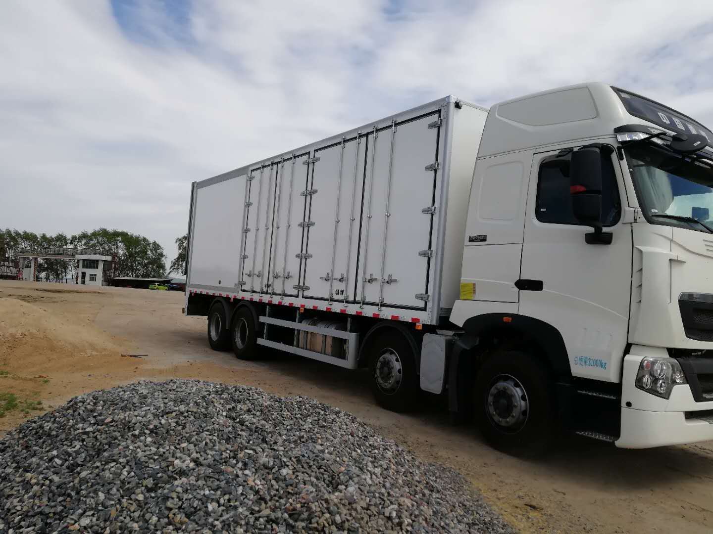 廂式半掛計(jì)量檢衡車(chē) 廂式半掛計(jì)量檢衡車(chē)