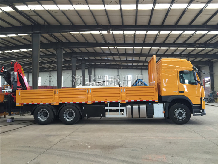 DWJ5260JJH6型計(jì)量檢衡車(chē)（右）